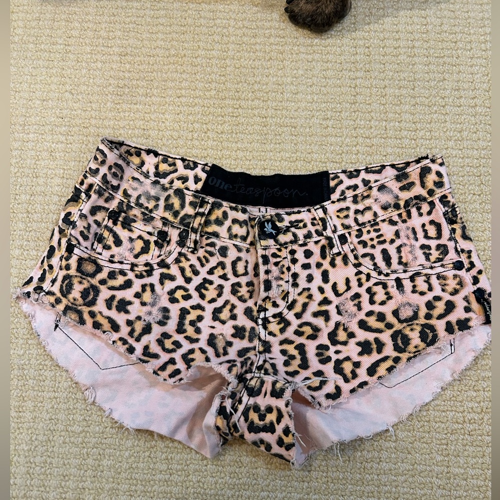 One Teaspoon Pink Cheetah Print Bandit Demin Shorts - Size: 22